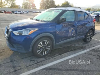 NISSAN KICKS SV