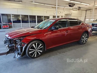 NISSAN ALTIMA SR
