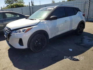 NISSAN KICKS SV