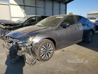 NISSAN ALTIMA SV