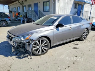 NISSAN ALTIMA SR