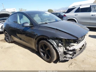 TESLA TESLA MODEL Y PREMIUM REAR-WHEEL DRIVE/STANDARD REAR-WHEEL DRIVE