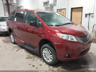TOYOTA TOYOTA SIENNA XLE PREMIUM 8 PASSENGER