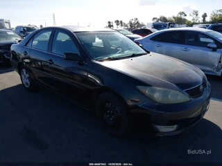 TOYOTA TOYOTA CAMRY SE