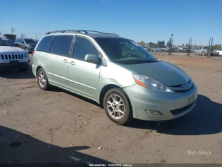 TOYOTA TOYOTA SIENNA XLE