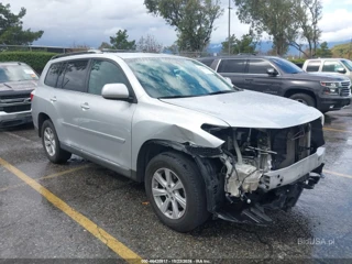 TOYOTA TOYOTA HIGHLANDER BASE PLUS V6