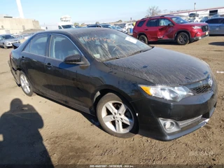 TOYOTA TOYOTA CAMRY SE