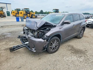 TOYOTA HIGHLANDER XLE