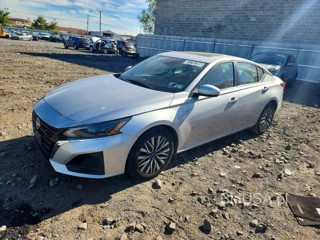 NISSAN ALTIMA SV