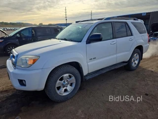 TOYOTA 4RUNNER SR5