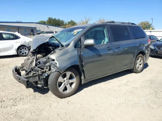 TOYOTA SIENNA LE