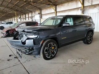 RIVIAN R1S ADVENTURE