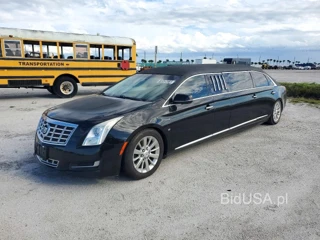 CADILLAC XTS LIMOUSINE