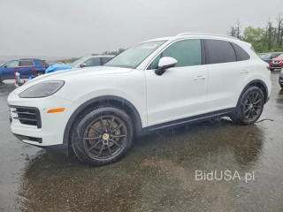 PORSCHE CAYENNE BASE