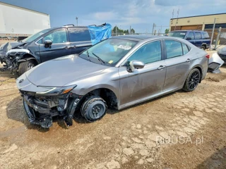 TOYOTA CAMRY XLE