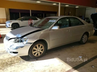 TOYOTA CAMRY XLE V6