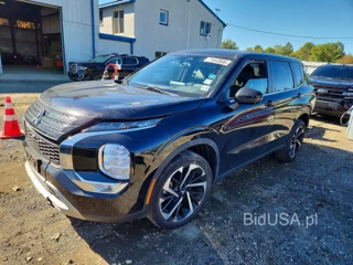 MITSUBISHI OUTLANDER SE