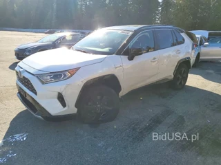 TOYOTA RAV4 XSE