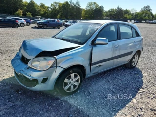KIA RIO5 LX