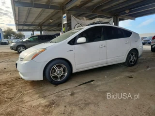 TOYOTA PRIUS BASE