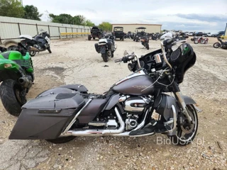 HARLEY-DAVIDSON FLHXS STREET GLIDE SPECIAL