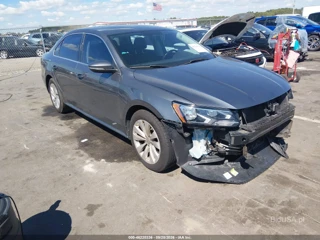 VOLKSWAGEN VOLKSWAGEN PASSAT 2.0T SE