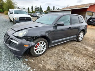 PORSCHE CAYENNE GTS
